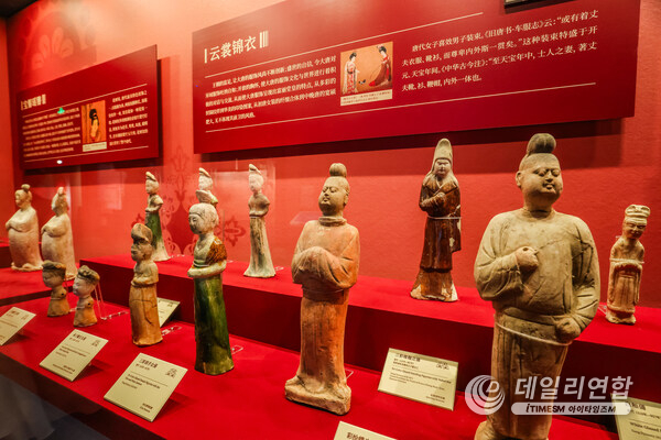 Heavenly Palace: Chang’an on the Silk Roads Exhibition Opens at China National Silk Museum