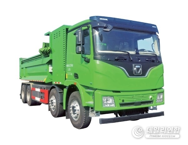 XCMG Machinery Launches A New Hydrogen-Powered Dump Truck, the EHSL552F, to Expand Its Renewable Energy Fleet.