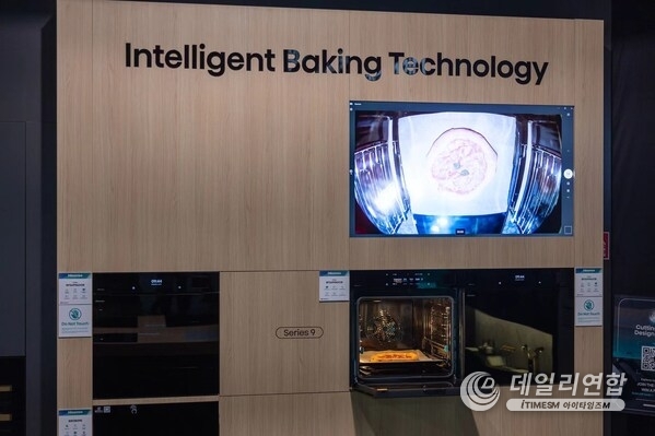 Hisense Hi9 Series Oven offers advanced features for intelligent baking