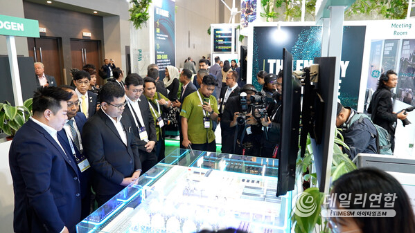 Shanghai Electric Showcases Green Energy Innovations at Enlit Asia 2024, Bringing Products Designed to Empower Malaysia for Green Transition.