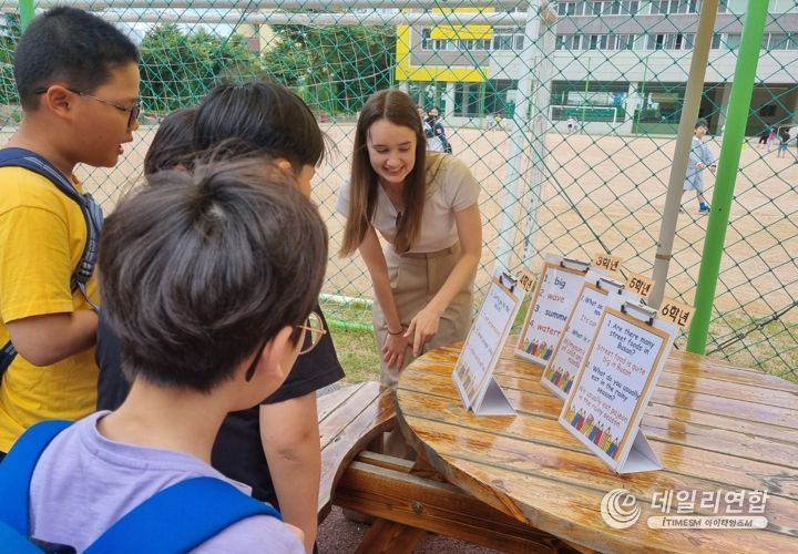 모산초 ‘Morning Greeting’ 활동 모습