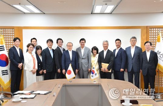 박형준 부산시장, 입헌민주당 한일우호의원연맹 회장 접견