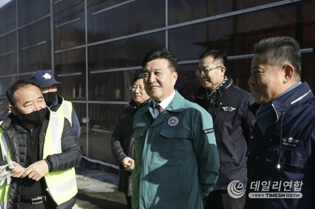 최재구 예산군수 거점소독시설 방문 모습